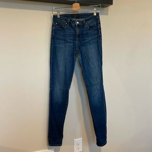 Joe’s Jeans The Icon Mid Rise Skinny